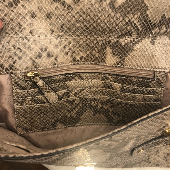 Michael Kors snakeprint bag - Picture 3 of 6